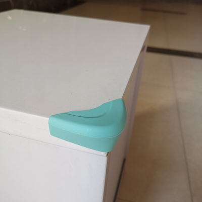 Baby Proofing Silicone Table Edge Corner Guard 5*5*2.2cm